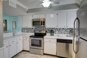 El Matador 451 - Walk right out to the pool and the beach!
